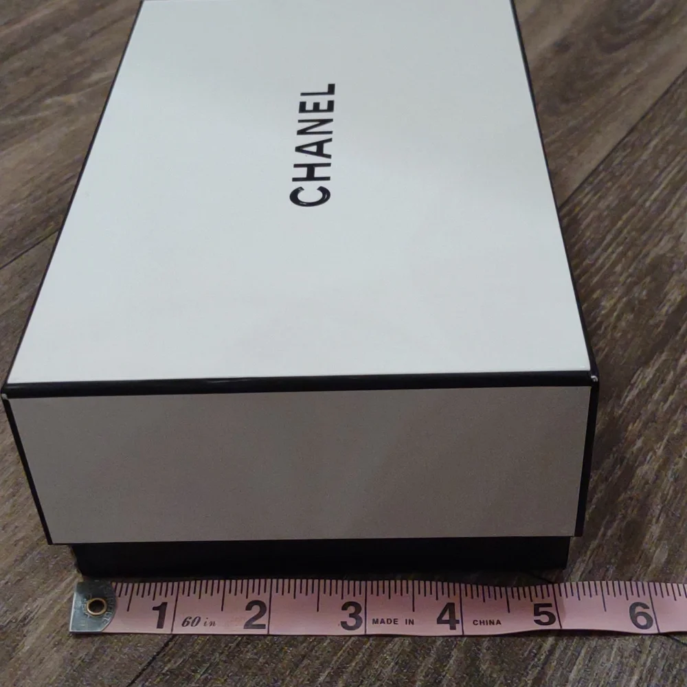 Authentic Chanel Gift box - Picture 3 of 10